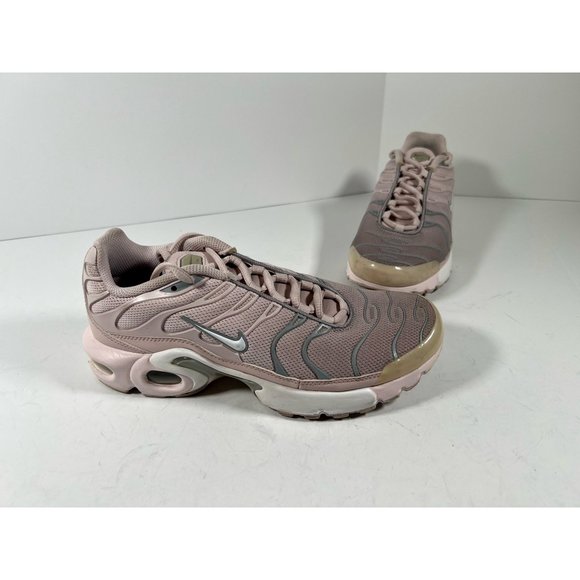 air max plus barely rose